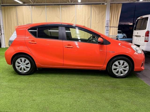 TOYOTA AQUA 2013 Image 31