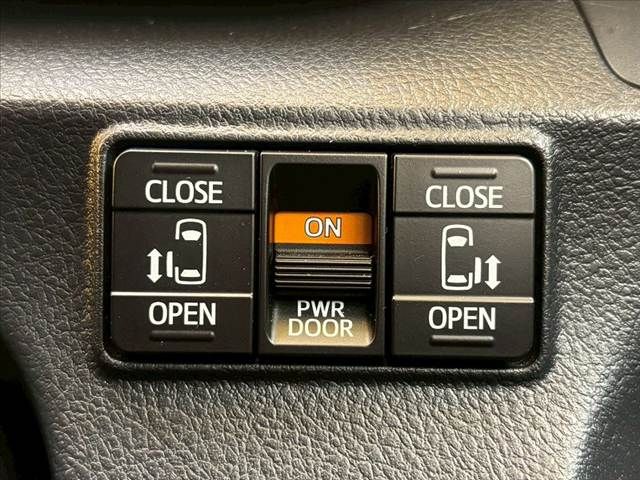 TOYOTA SIENTA HYBRID 2018 Image 31