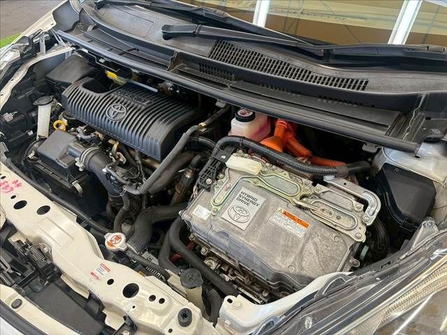 TOYOTA SIENTA HYBRID 2018 Image 31