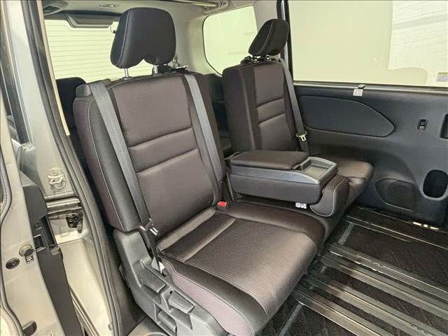 NISSAN SERENA  S-HYBRID 2017 Image 31