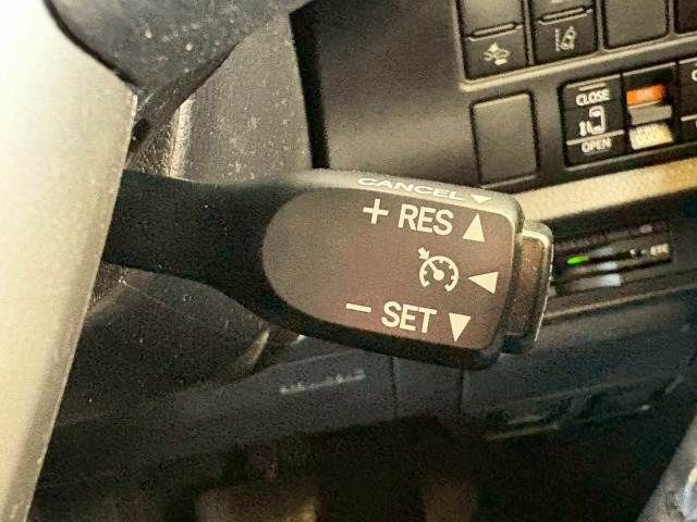 TOYOTA NOAH HYBRID 2018 Image 31