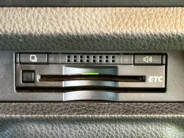 TOYOTA NOAH HYBRID 2018 Image 31