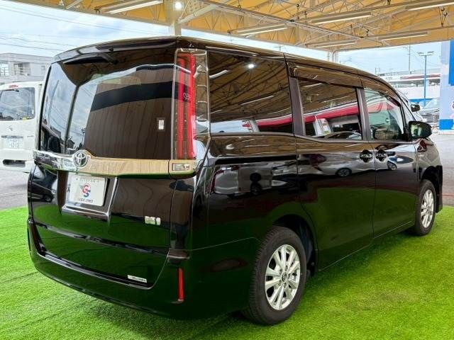 TOYOTA NOAH HYBRID 2018 Image 31