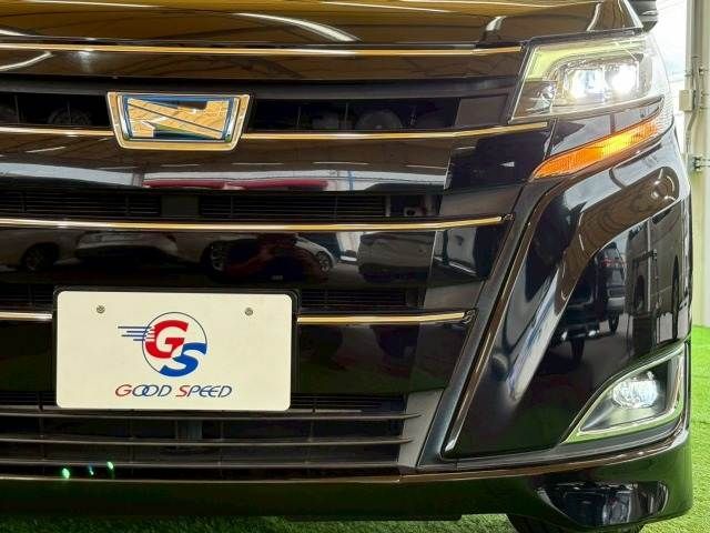 TOYOTA NOAH HYBRID 2018 Image 31