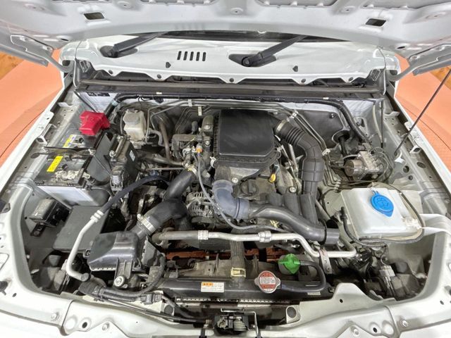 SUZUKI JIMNY 4WD 2023 Image 31