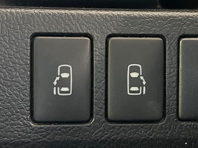 TOYOTA VOXY 2011 Image 31