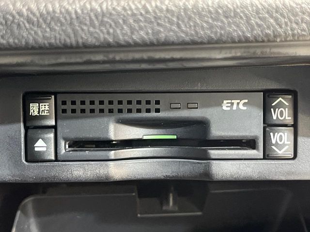 TOYOTA VOXY 2011 Image 31