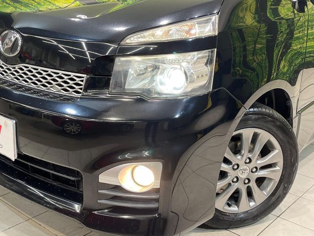 TOYOTA VOXY 2011 Image 31