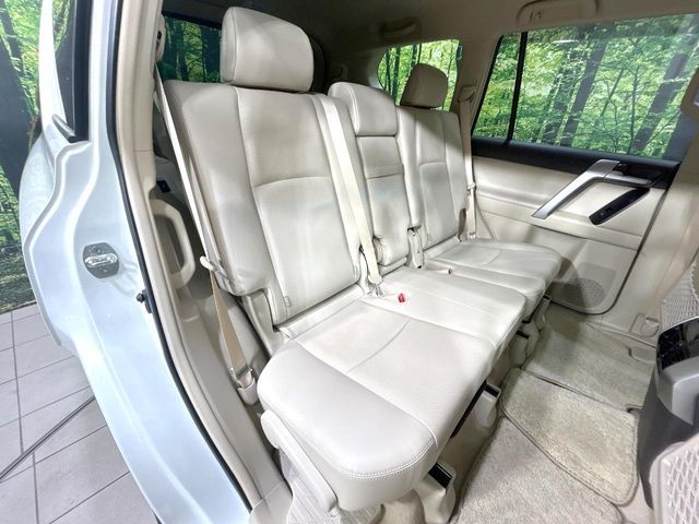 TOYOTA LANDCRUISER PRADO 2023 Image 31