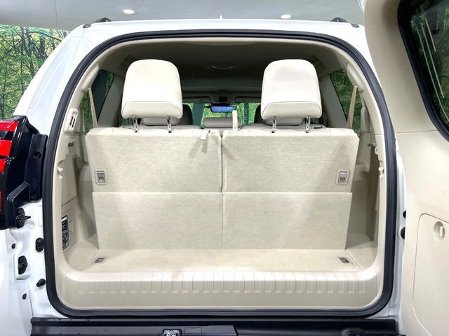 TOYOTA LANDCRUISER PRADO 2023 Image 31