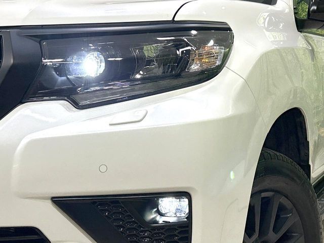 TOYOTA LANDCRUISER PRADO 2023 Image 31