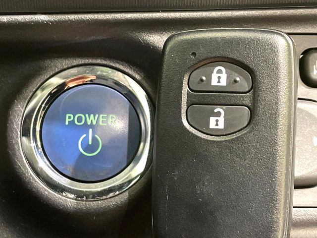 TOYOTA AQUA 2017 Image 31