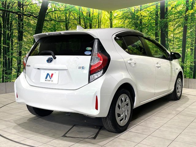 TOYOTA AQUA 2017 Image 31