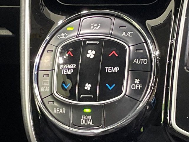 TOYOTA ESQUIRE 2015 Image 31