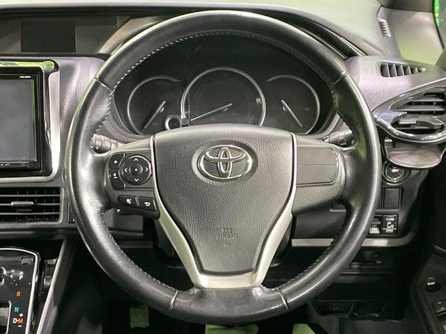 TOYOTA ESQUIRE 2015 Image 31