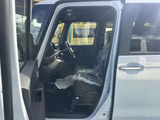 HONDA N BOX CUSTOM 2025 Image 31