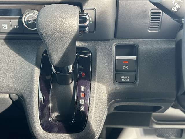 HONDA N BOX CUSTOM 2025 Image 31