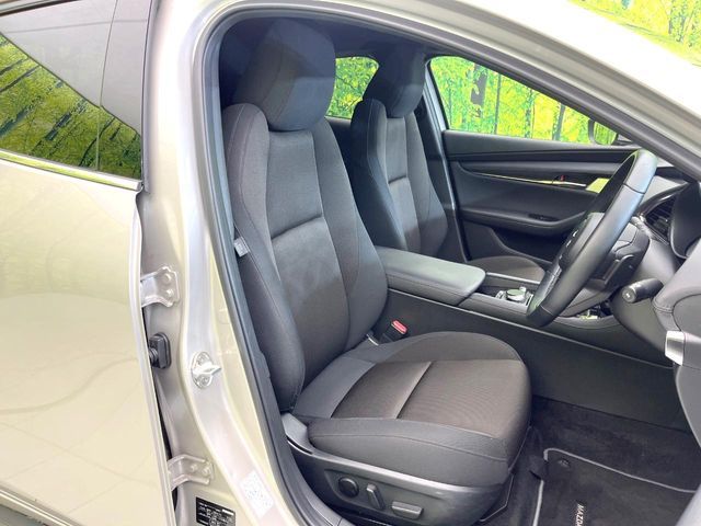 MAZDA 3 FASTBACK 2023 Image 31