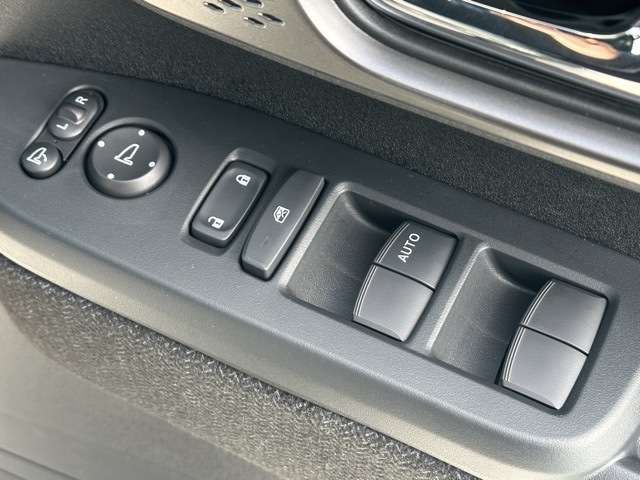 HONDA N BOX CUSTOM 2025 Image 31