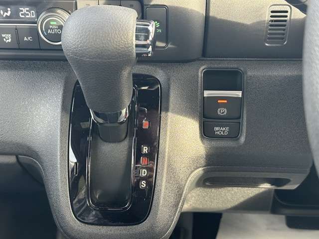 HONDA N BOX CUSTOM 2025 Image 31