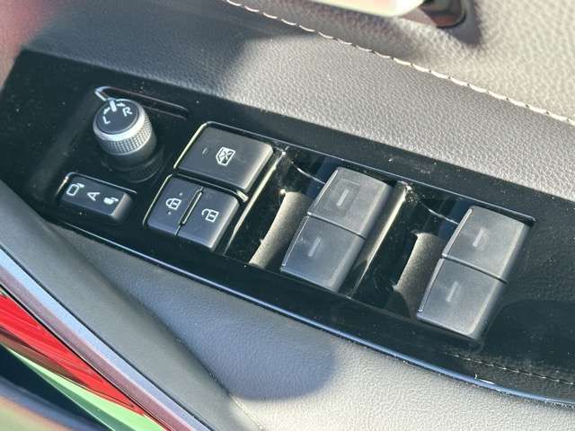 TOYOTA COROLLA TOURING HYBR 2023 Image 31