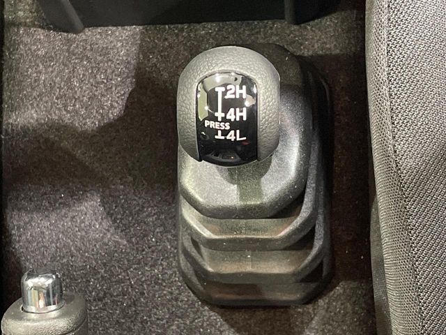 SUZUKI JIMNY NOMADE 2025 Image 31