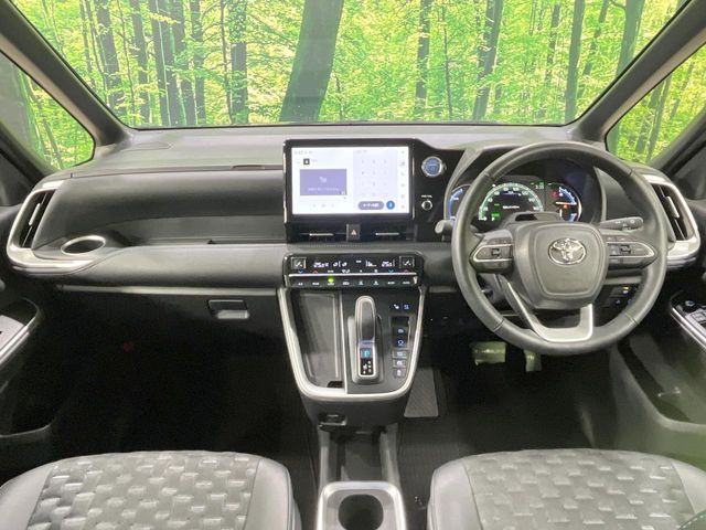 TOYOTA VOXY HYBRID 2023 Image 31