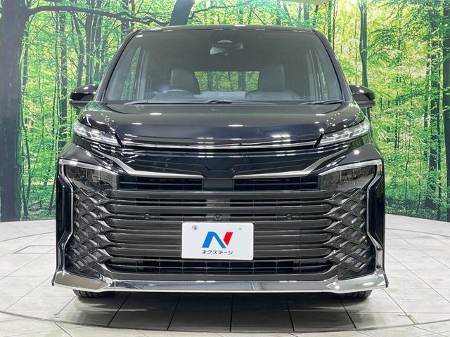 TOYOTA VOXY HYBRID 2023 Image 31