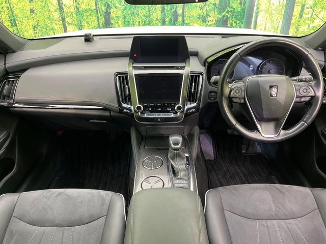 TOYOTA CROWN SEDAN HYBRID 2018 Image 31