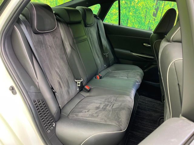 TOYOTA CROWN SEDAN HYBRID 2018 Image 31