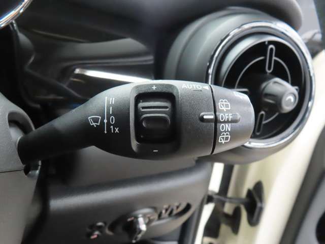 BMW MINI COOPER 5DOOR 2023 Image 31