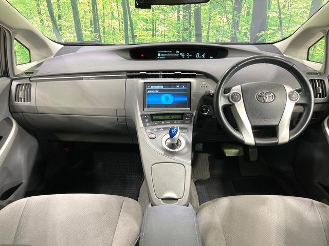 TOYOTA PRIUS 2011 Image 31
