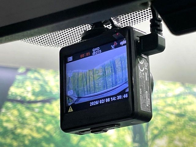 TOYOTA PRIUS 2011 Image 31