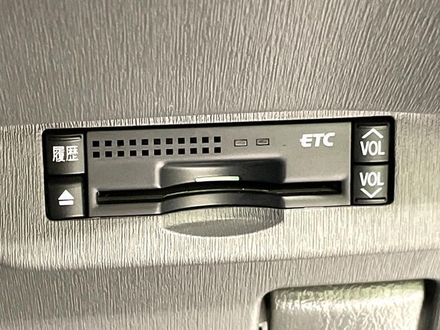 TOYOTA PRIUS 2011 Image 31