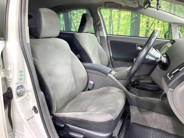 TOYOTA PRIUS 2011 Image 31