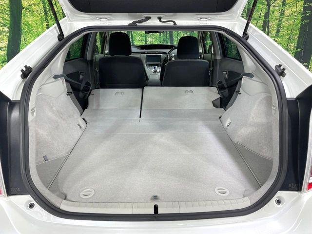 TOYOTA PRIUS 2011 Image 31