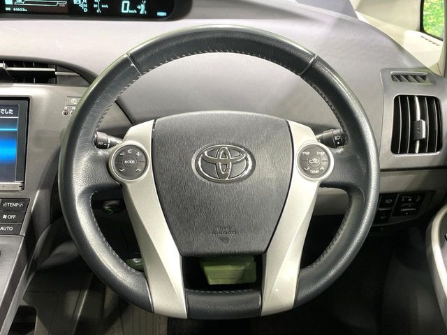 TOYOTA PRIUS 2011 Image 31