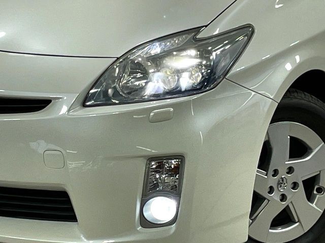 TOYOTA PRIUS 2011 Image 31