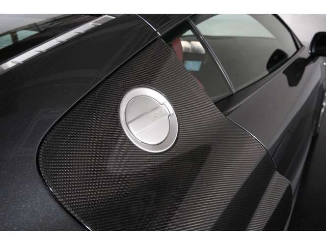 AUDI R8 2012 Image 31