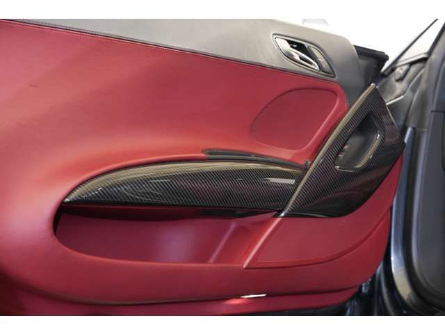 AUDI R8 2012 Image 31