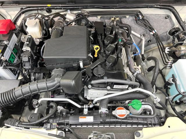 SUZUKI JIMNY NOMADE 2025 Image 31