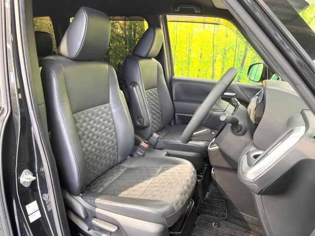 TOYOTA VOXY 2022 Image 31