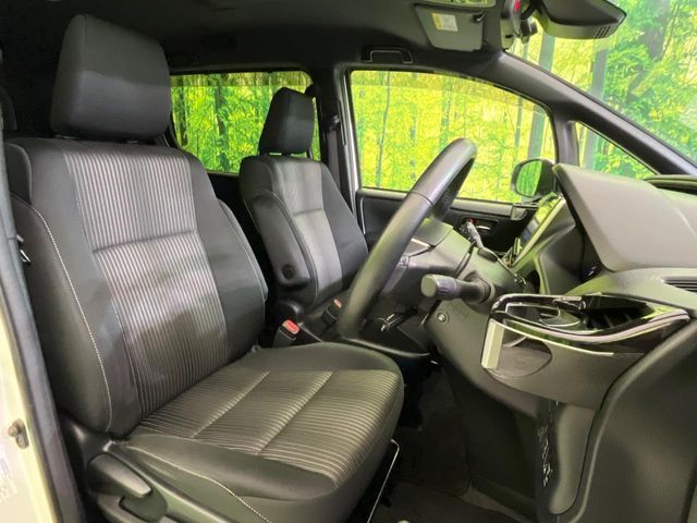 TOYOTA VOXY 2019 Image 31