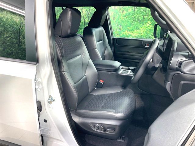 TOYOTA LANDCRUISER 250 2025 Image 31