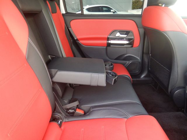 MERCEDES BENZ GLB 2022 Image 31