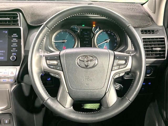 TOYOTA LANDCRUISER PRADO 2023 Image 31