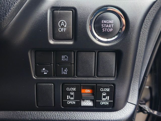 TOYOTA NOAH 2020 Image 31