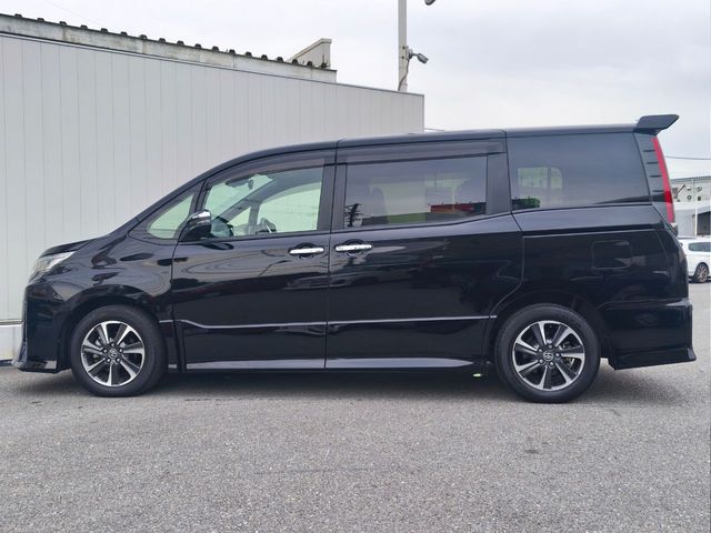 TOYOTA NOAH 2020 Image 31