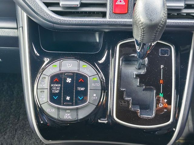 TOYOTA VOXY 4WD 2020 Image 31