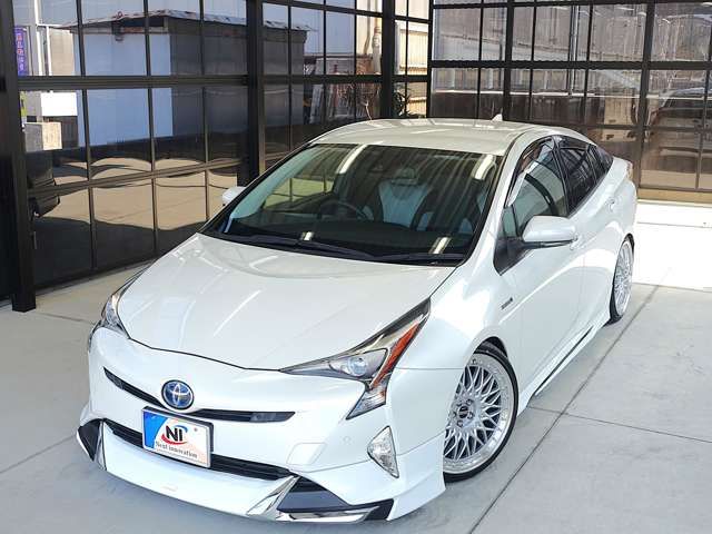 TOYOTA PRIUS 2018 Image 31